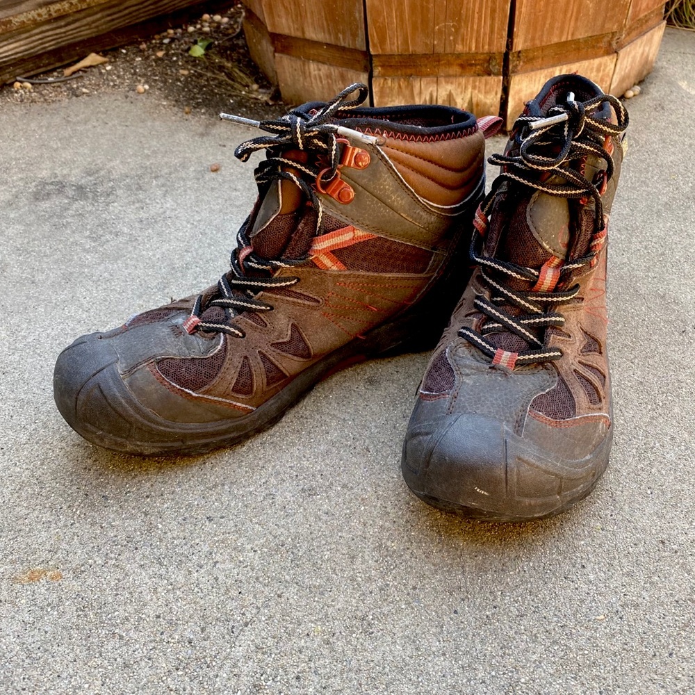 Kids Merrell Capra mid WP hiking boots